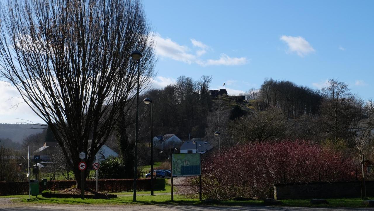 La Taniere Des Loups Villa Herbeumont Exteriör bild