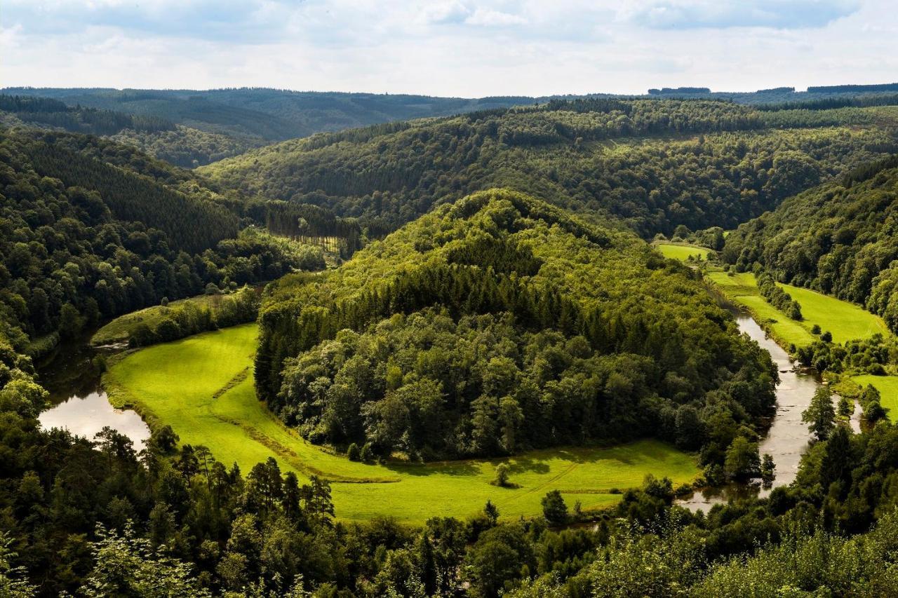 La Taniere Des Loups Villa Herbeumont Exteriör bild